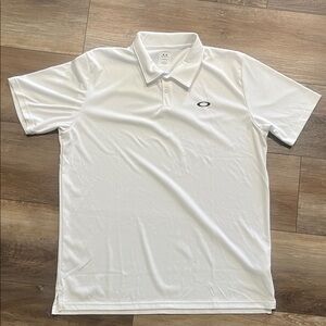 Oakley White Men’s Polo Shirt with Small Chest Logo